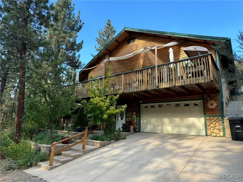 Photo of 713 Booth Way, Big Bear City, CA 92314 (MLS # 32502867)