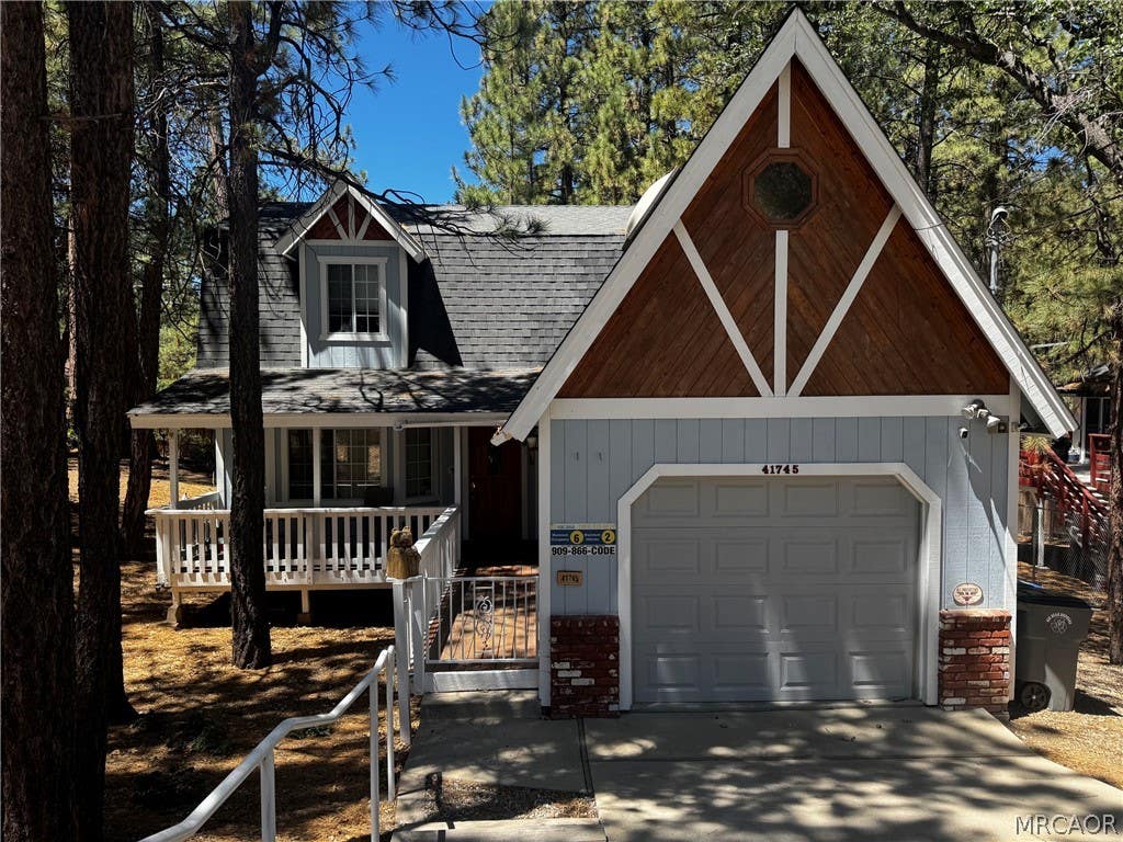 Photo of 41745 Comstock Lane, Big Bear Lake, CA 92315 (MLS # 32601912)