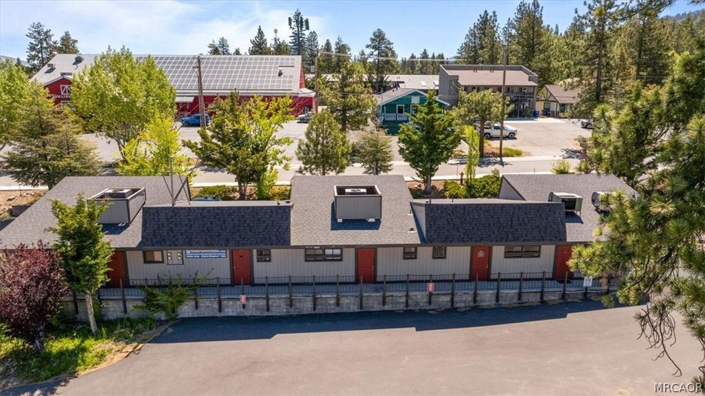 Photo of 40585 Big Bear Boulevard, Big Bear Lake, CA 92315 (MLS # 32601288)