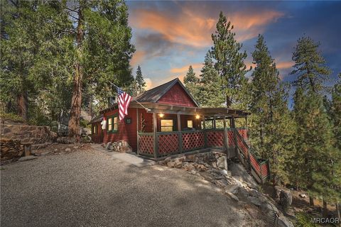 Photo of 82 Big Bear Trail, Big Bear Lake, CA 92315 (MLS # 32502381)