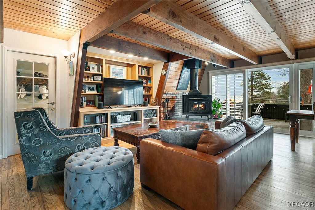 Photo of 27935 St Bernard Lane, Lake Arrowhead, CA 92352 (MLS # 32502875)