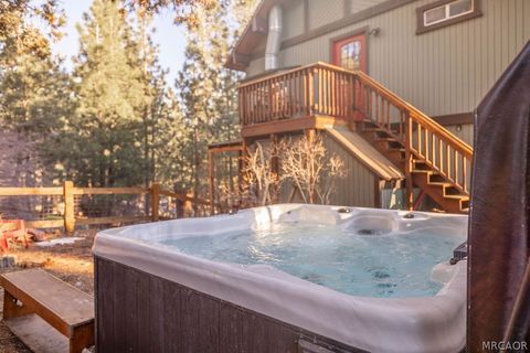 Photo of 42788 Monterey Street, Big Bear Lake, CA 92315 (MLS # 32600418)