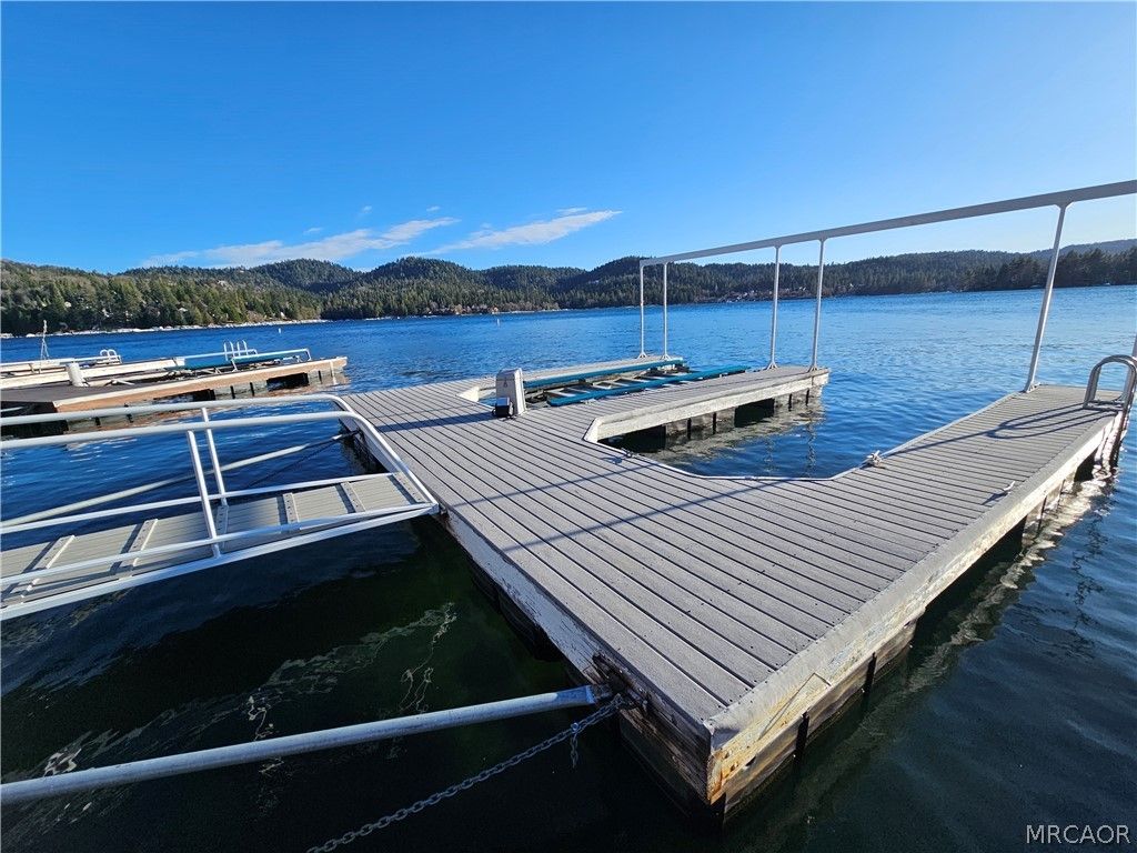 Photo of N 295 North shore rd #B, Lake Arrowhead, CA 92352 (MLS # 32600462)