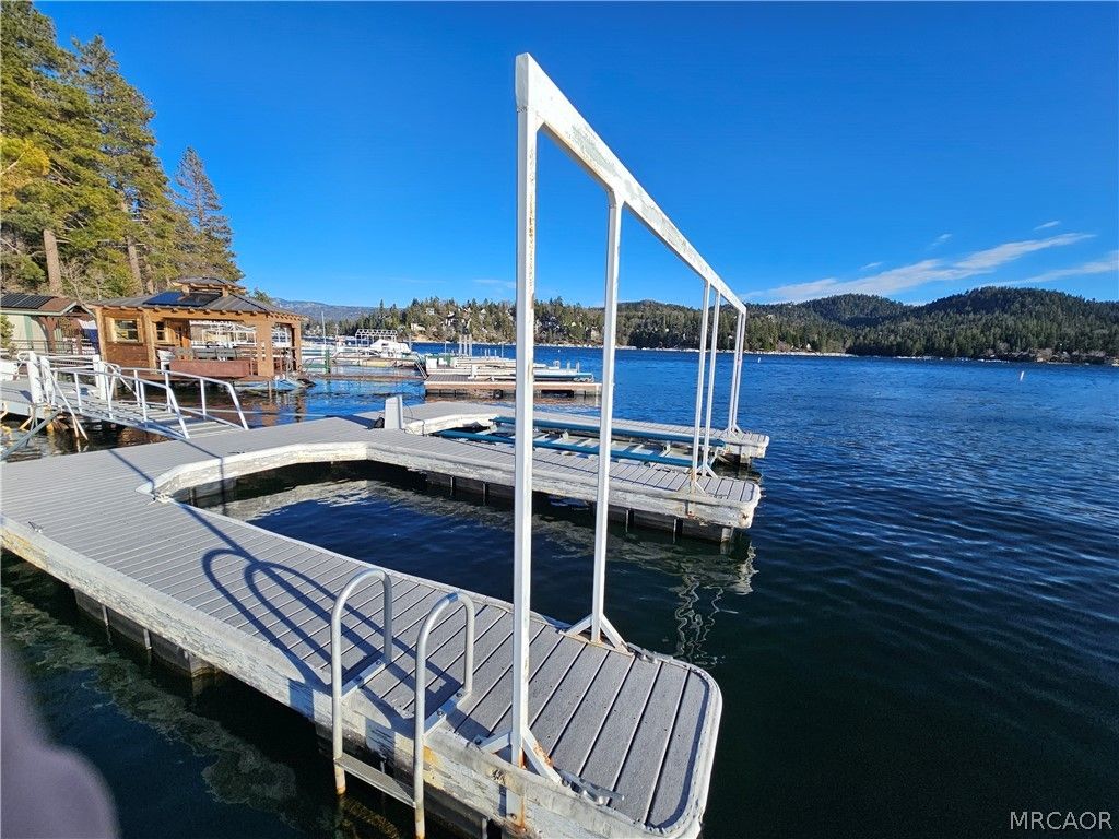 Photo of N 295 North shore rd #B, Lake Arrowhead, CA 92352 (MLS # 32600462)