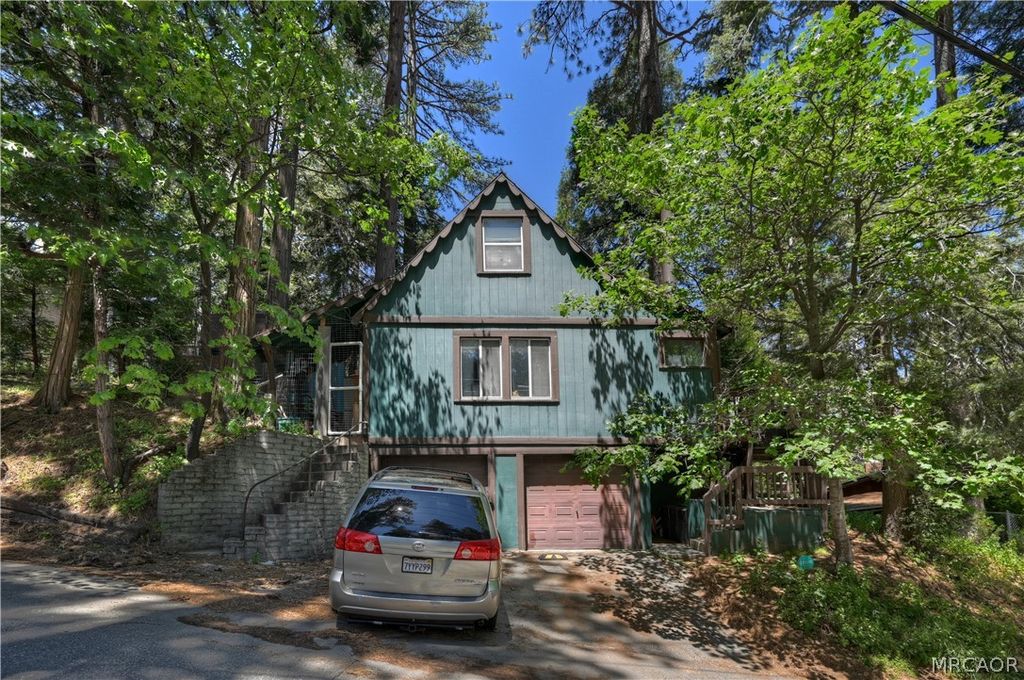 Photo of 23940 Cresta Dr Drive, Crestline, CA 92325 (MLS # 32601181)