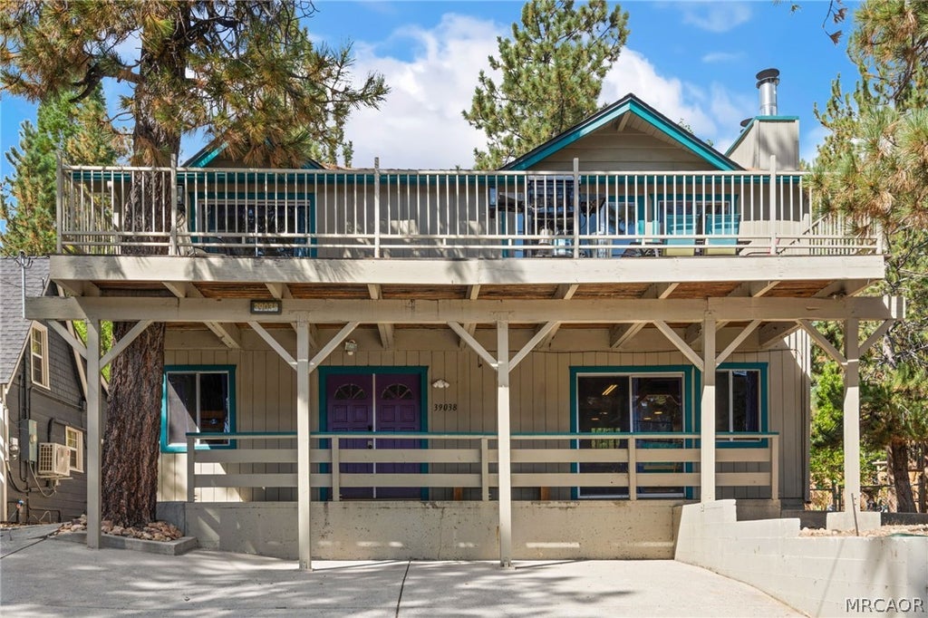 Photo of 39038 Bayview Lane, Big Bear Lake, CA 92315 (MLS # 32602027)