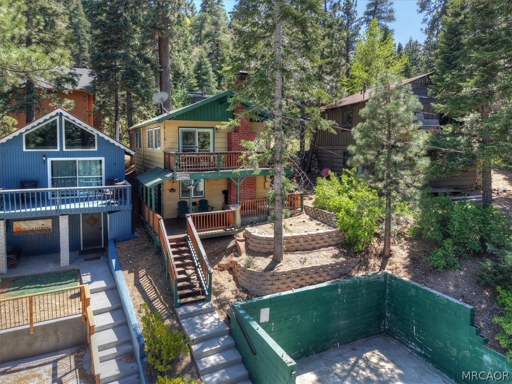 Photo of 42979 Fern Avenue, Big Bear Lake, CA 92315 (MLS # 32601112)