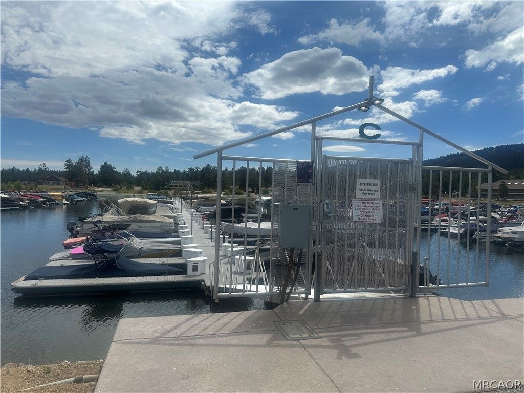 Photo of 400 Pine Knot Boulevard #C60, Big Bear Lake, CA 92315 (MLS # 32600444)
