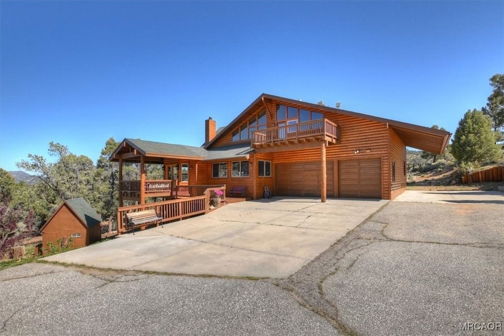 Photo of 46727 Minnow, Big Bear City, CA 92314 (MLS # 32600175)