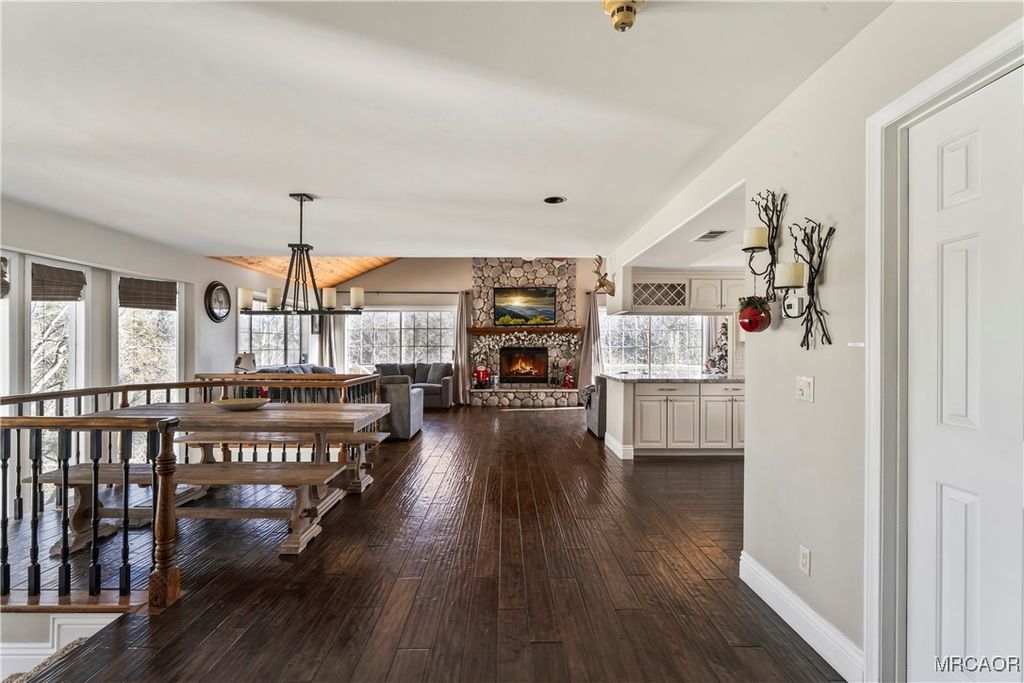 Photo of 1212 Portillo Lane, Lake Arrowhead, CA 92352 (MLS # 32502874)