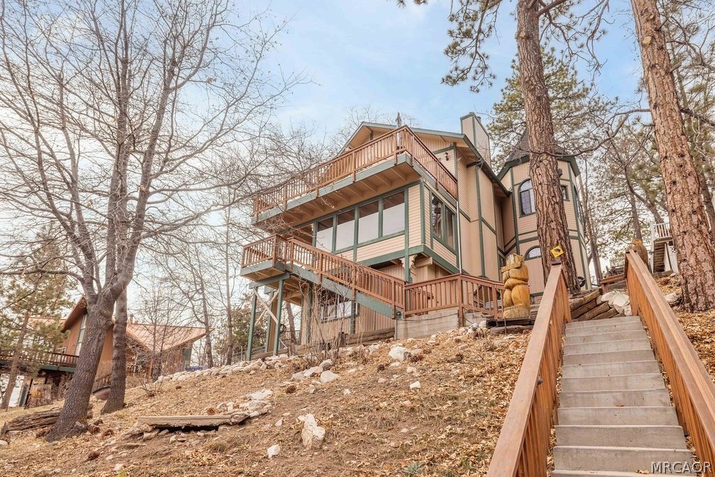 Photo of 1179 Ridge Road, Fawnskin, CA 92333 (MLS # 32600235)