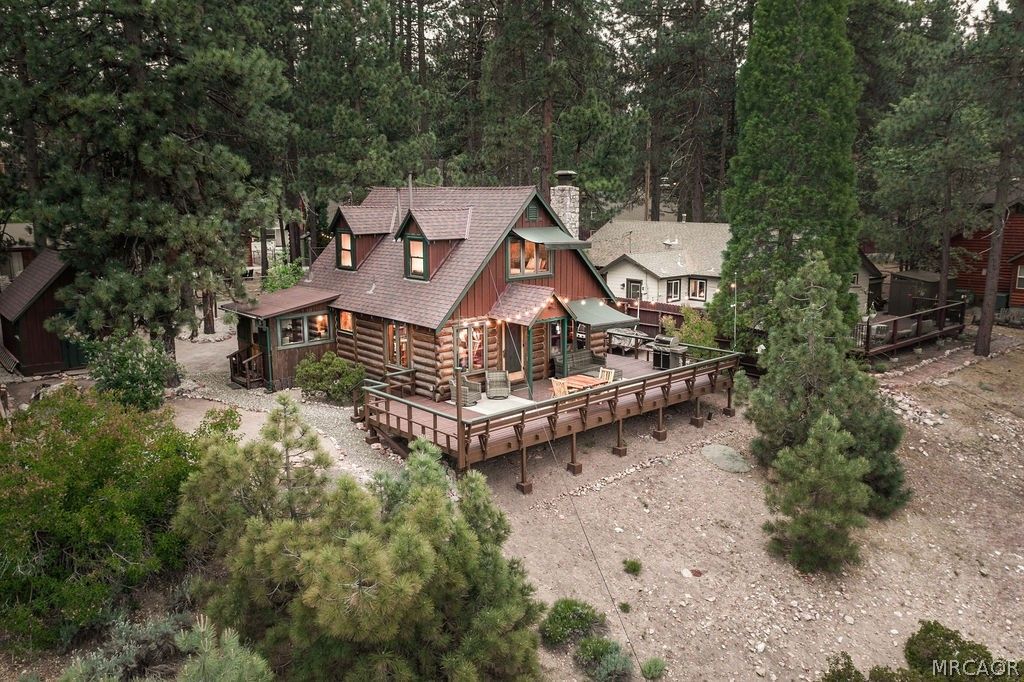 Photo of 579 Echo Lane, Big Bear Lake, CA 92315 (MLS # 32601274)