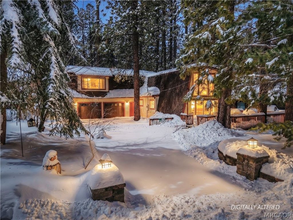 Photo of 764 Crestwood Drive, Big Bear Lake, CA 92315 (MLS # 32600366)
