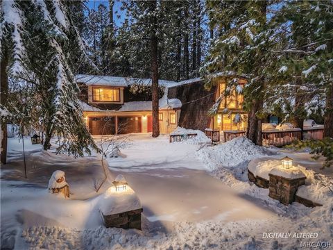 Photo of 764 Crestwood Drive, Big Bear Lake, CA 92315 (MLS # 32600366)