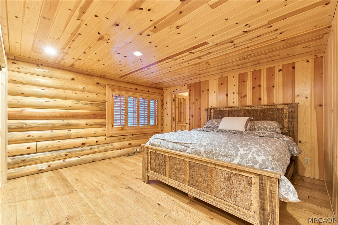 Big Bear Lake, California, 92315, United States, 5 Bedrooms Bedrooms, ,6 BathroomsBathrooms,Residential,Active,2035113