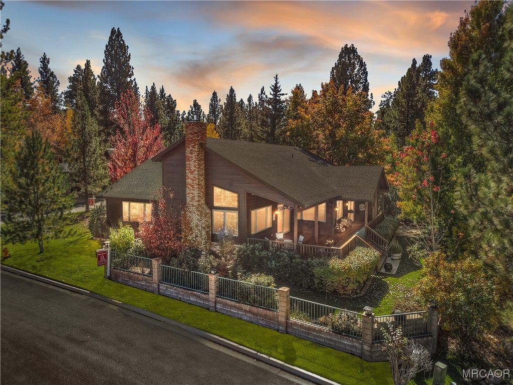 Photo of 41598 Stone Bridge Road, Big Bear Lake, CA 92315 (MLS # 32502467)