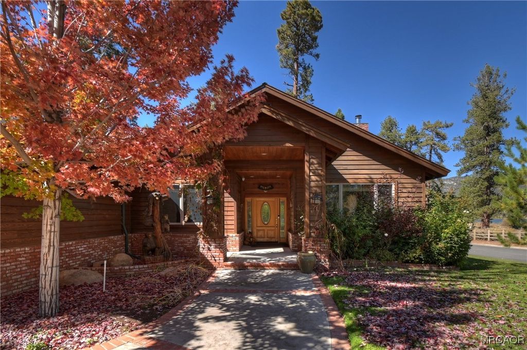 Photo of 41598 Stone Bridge Road, Big Bear Lake, CA 92315 (MLS # 32502467)