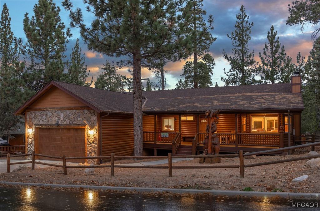Photo of 166 N Teakwood Drive, Big Bear Lake, CA 92315 (MLS # 32502650)