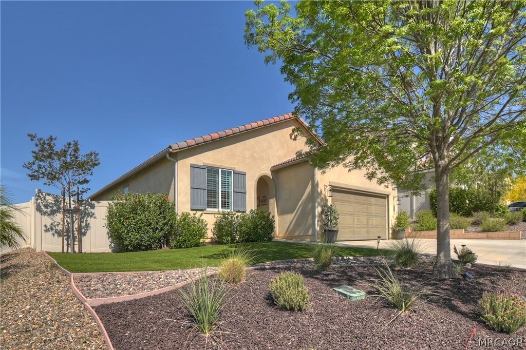 Photo of 14231 Tuscany Place, Beaumont, CA 92223 (MLS # 32600815)
