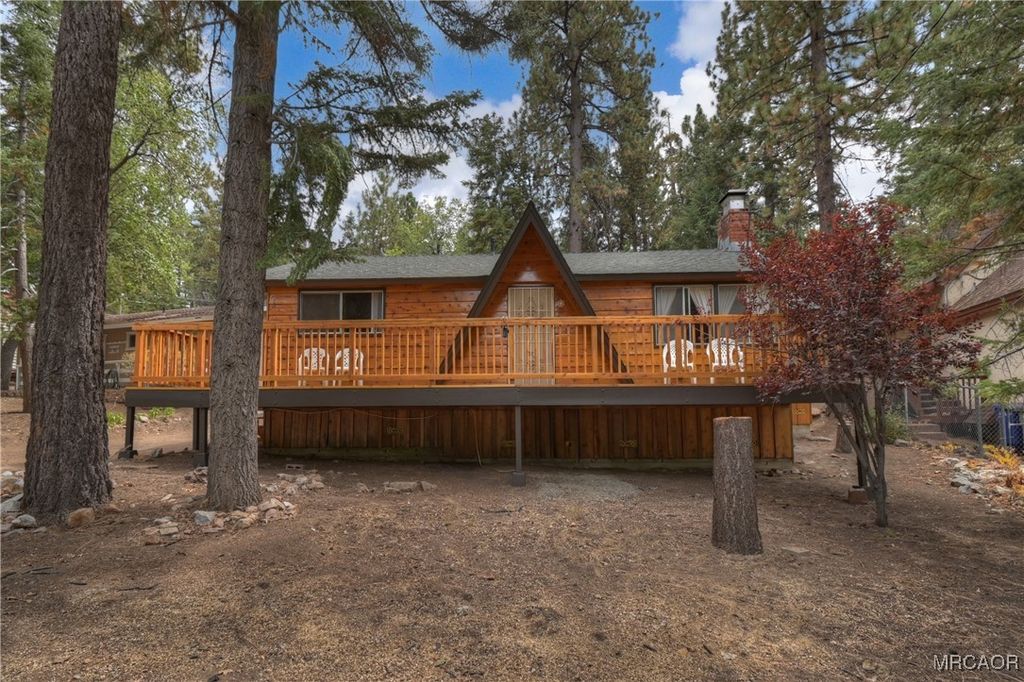 Photo of 43115 Moonridge Road, Big Bear Lake, CA 92315 (MLS # 32502310)