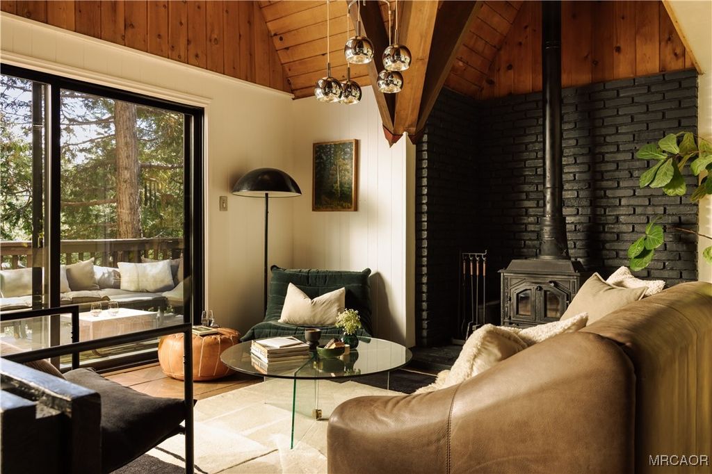 Photo of 24571 Geneva Drive, Crestline, CA 92325 (MLS # 32600029)