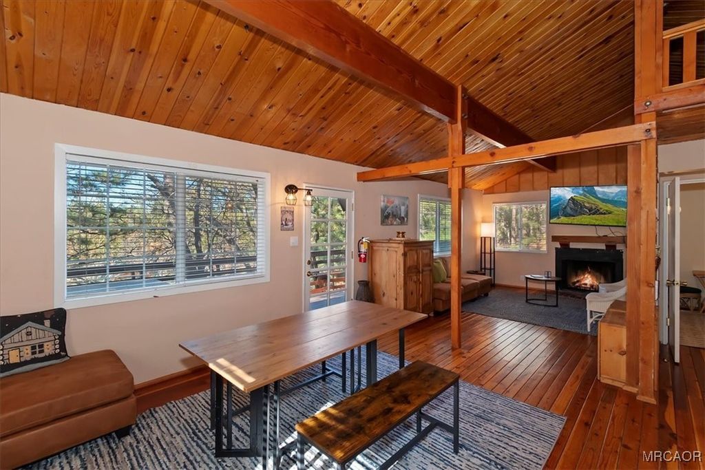 Photo of 1000 Jasper Drive, Big Bear Lake, CA 92315 (MLS # 32502772)