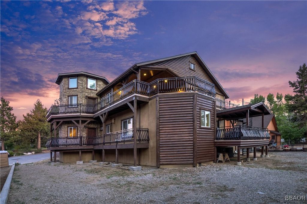 Photo of 216 Alp Court, Big Bear Lake, CA 92315 (MLS # 32502145)