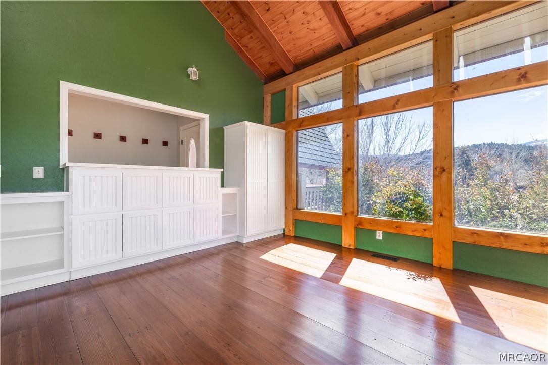 Big Bear City, California, 92314, United States, 5 Bedrooms Bedrooms, ,4 BathroomsBathrooms,Residential,Active,2025215