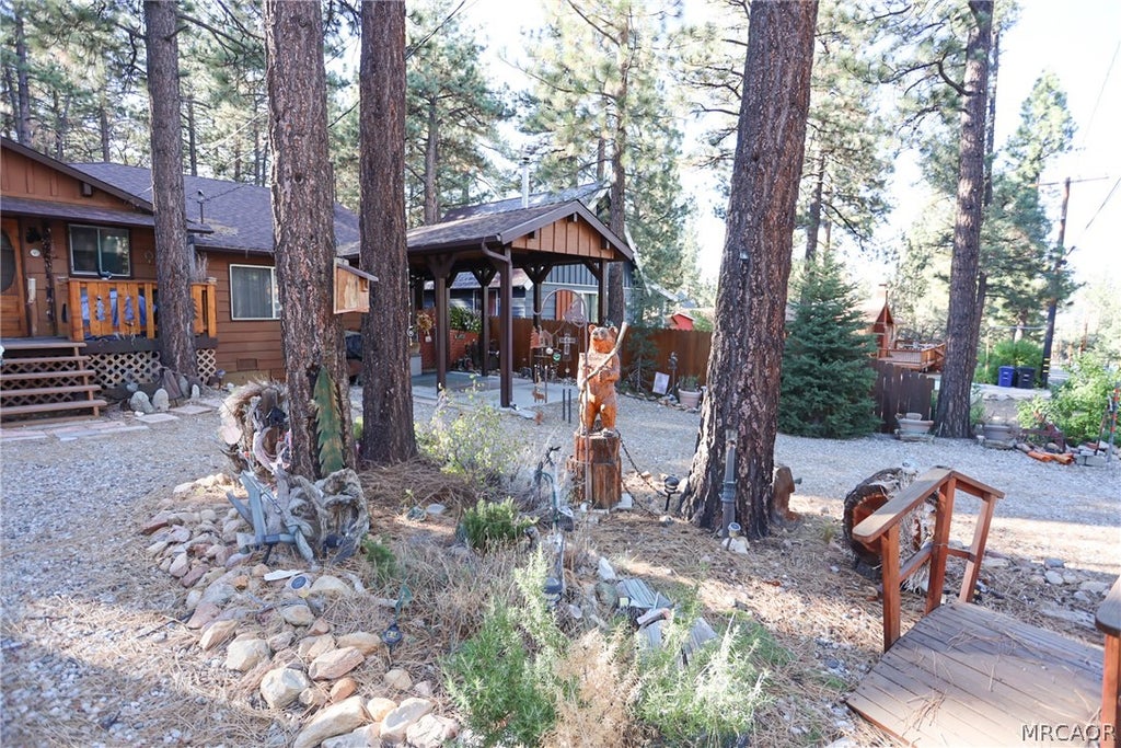 Photo of 214 Pine Lane, Sugarloaf, CA 92386 (MLS # 32602364)