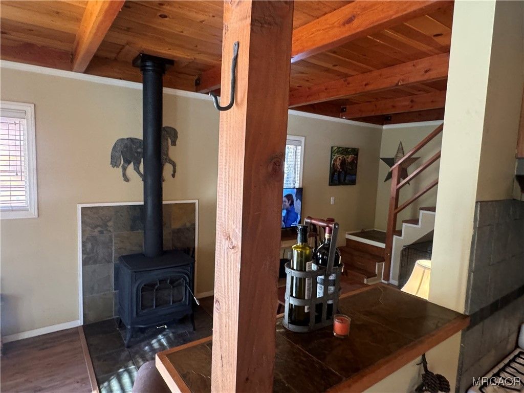 Photo of 491 Santa Barbara Avenue, Sugarloaf, CA 92386 (MLS # 32502589)