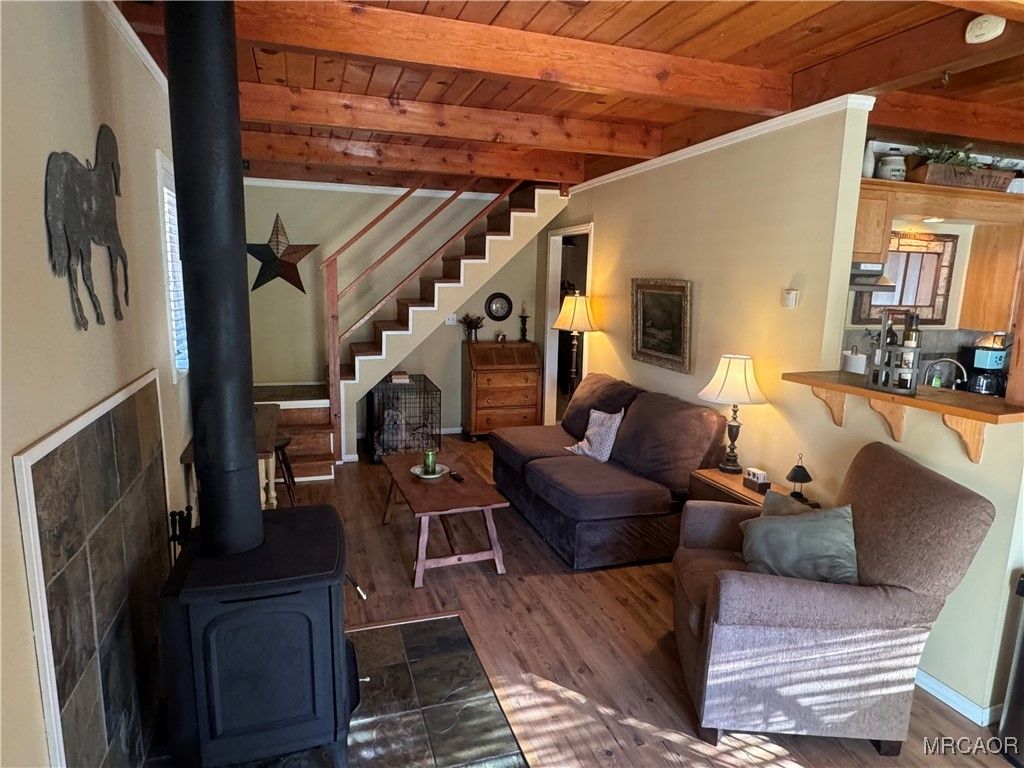 Photo of 491 Santa Barbara Avenue, Sugarloaf, CA 92386 (MLS # 32502589)