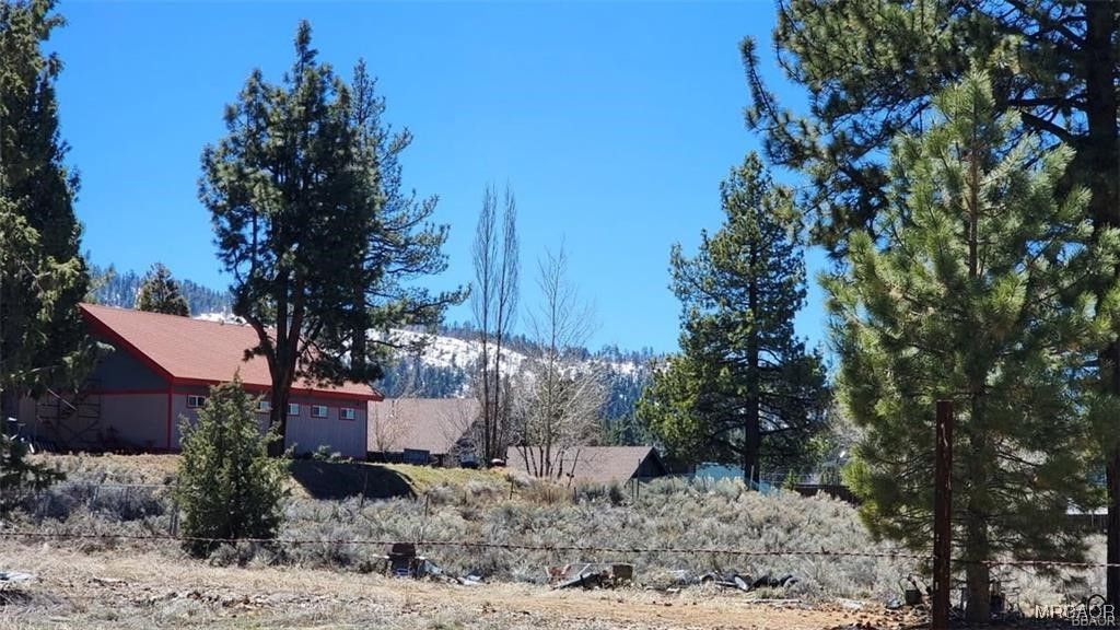 Photo of 146 Olympic Dr., Big Bear Lake, CA 92315 (MLS # 32502807)