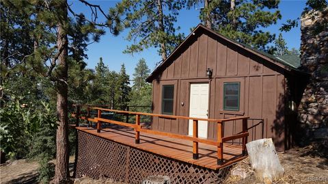 Photo of 75 Metcalf Creek Trail, Big Bear Lake, CA 92315 (MLS # 32501291)