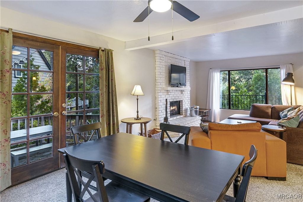 Photo of 117 A Lane, Lake Arrowhead, CA 92352 (MLS # 32600060)