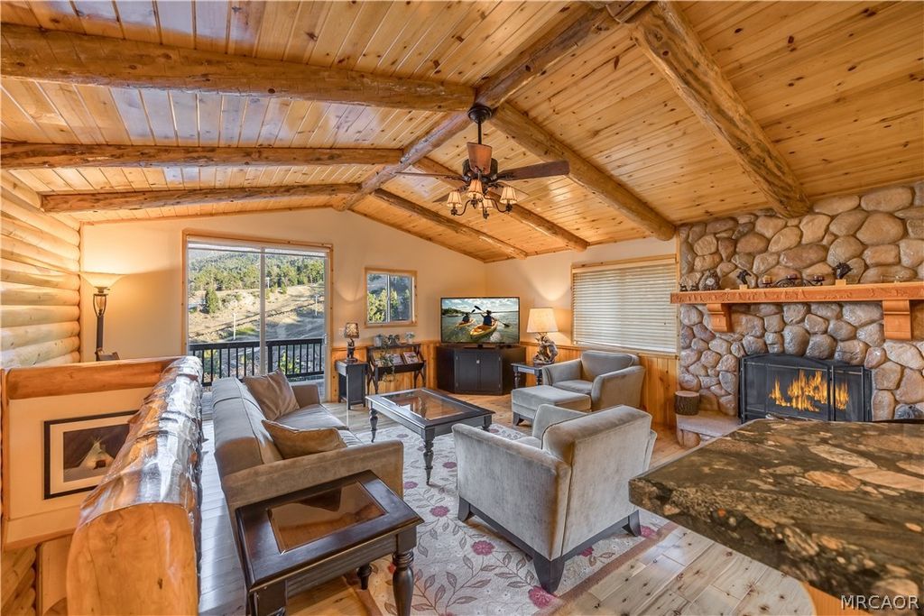 Photo of 1362 Balsam Drive, Big Bear Lake, CA 92315 (MLS # 32600631)