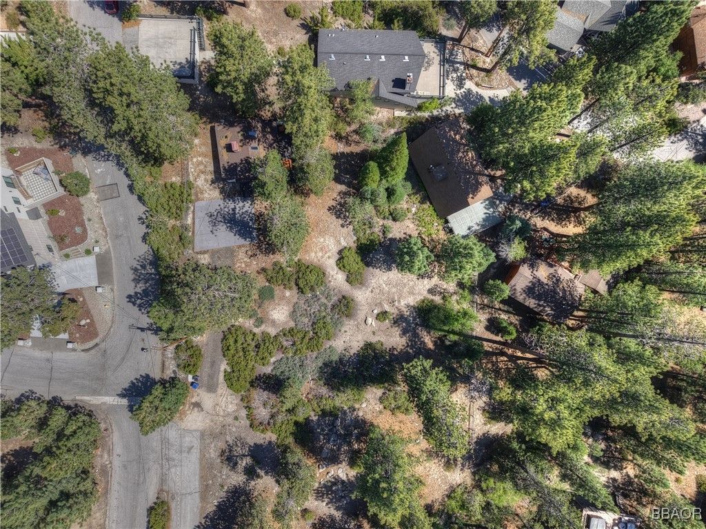 Photo of 38602 Talbot, Big Bear Lake, CA 92315 (MLS # 32501562)