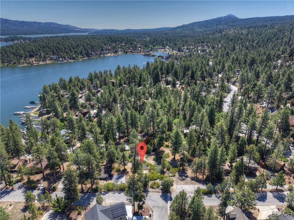 Photo of 38602 Talbot, Big Bear Lake, CA 92315 (MLS # 32501562)