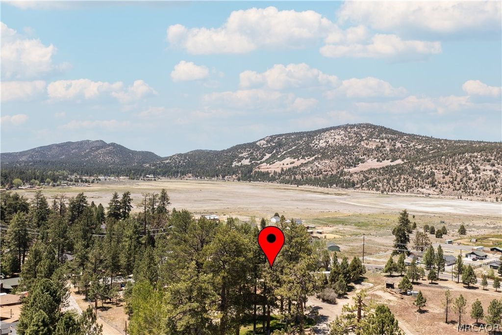 Photo of 1304 E Mountain View Boulevard, Big Bear City, CA 92314 (MLS # 32601213)