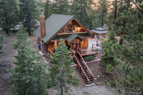 Photo of 43399 Shasta Road, Big Bear Lake, CA 92315 (MLS # 32600659)