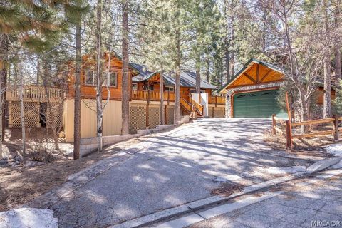Photo of 42779 Castlewood Road, Big Bear Lake, CA 92315 (MLS # 32600458)