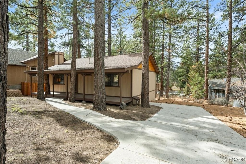Photo of 148 Crystal Lake Road, Big Bear Lake, CA 92315 (MLS # 32600136)