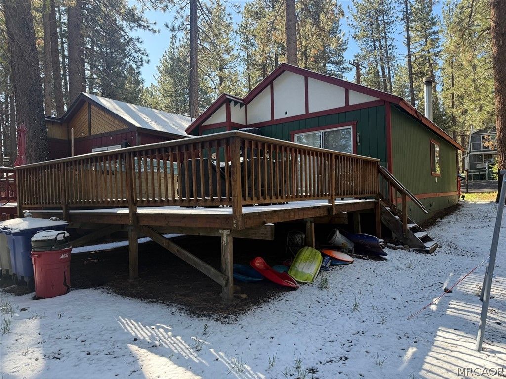 Photo of 42810 Willow Avenue, Big Bear Lake, CA 92315 (MLS # 32600811)