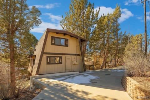 Photo of 764 Panamint Mountain Drive, Big Bear City, CA 92314 (MLS # 32502729)
