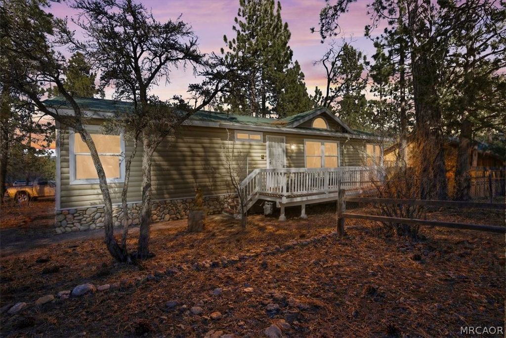 Photo of 761 Los Angeles Avenue, Sugarloaf, CA 92386 (MLS # 32600482)