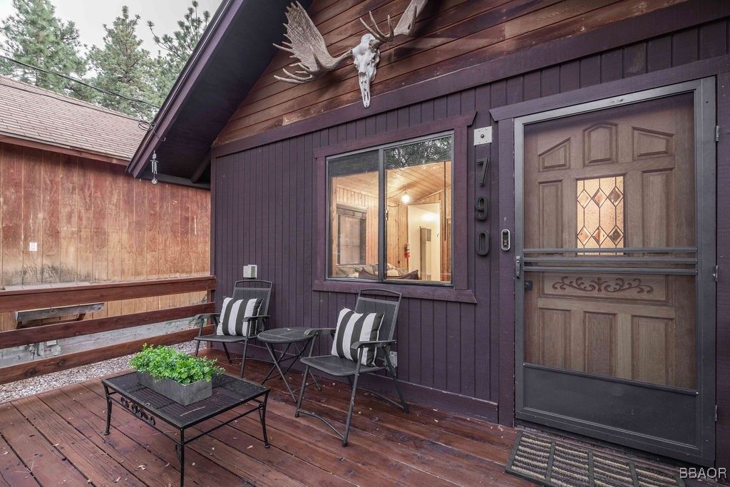 Photo of 790 Pine Lane, Sugarloaf, CA 92386 (MLS # 32501843)