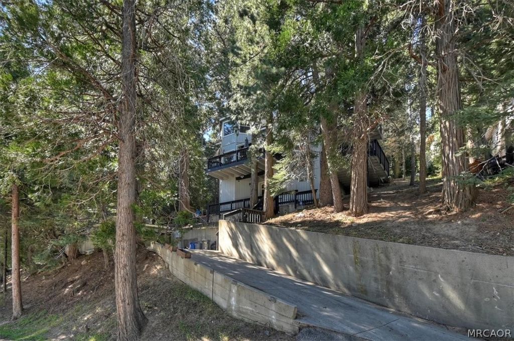 Photo of 24607 Altdorf Drive, Crestline, CA 92325 (MLS # 32600620)