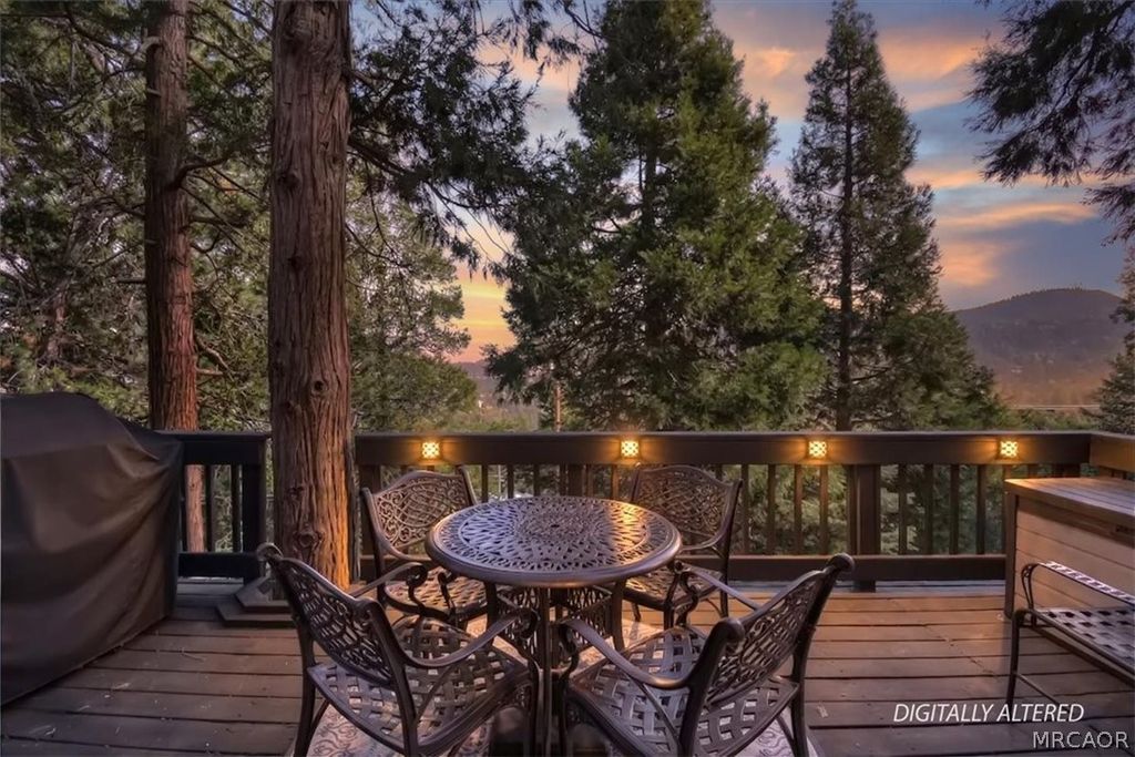 Photo of 24607 Altdorf Drive, Crestline, CA 92325 (MLS # 32600620)