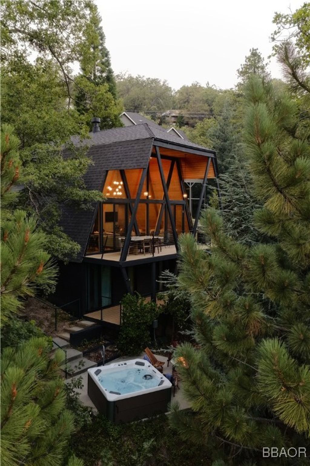 Photo of 27592 West Shore Road, Lake Arrowhead, CA 92352 (MLS # 32501908)