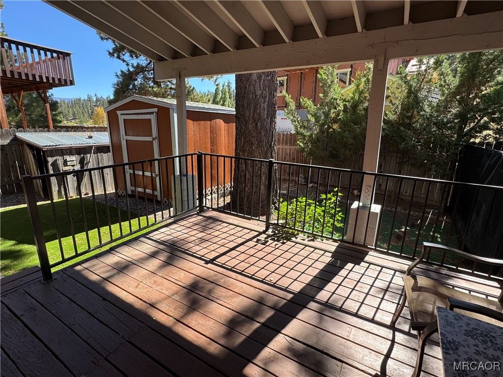 Photo of 1068 Cherokee Street, Fawnskin, CA 92333 (MLS # 32502404)