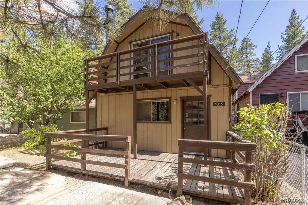 Photo of 1016 Robinhood Boulevard, Big Bear City, CA 92314 (MLS # 32601642)